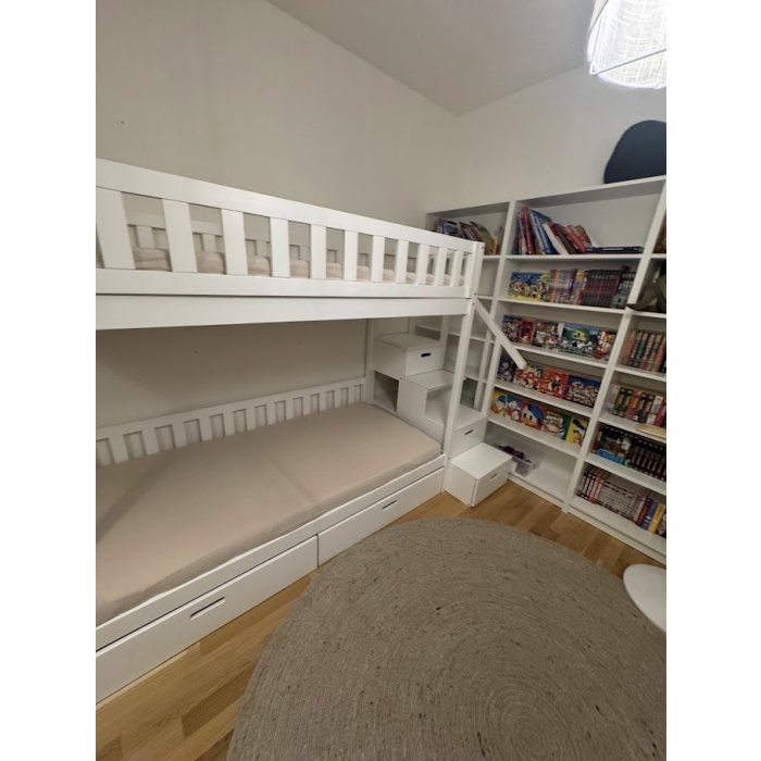 Etagenbett mit Treppe für Kinder in Berlin